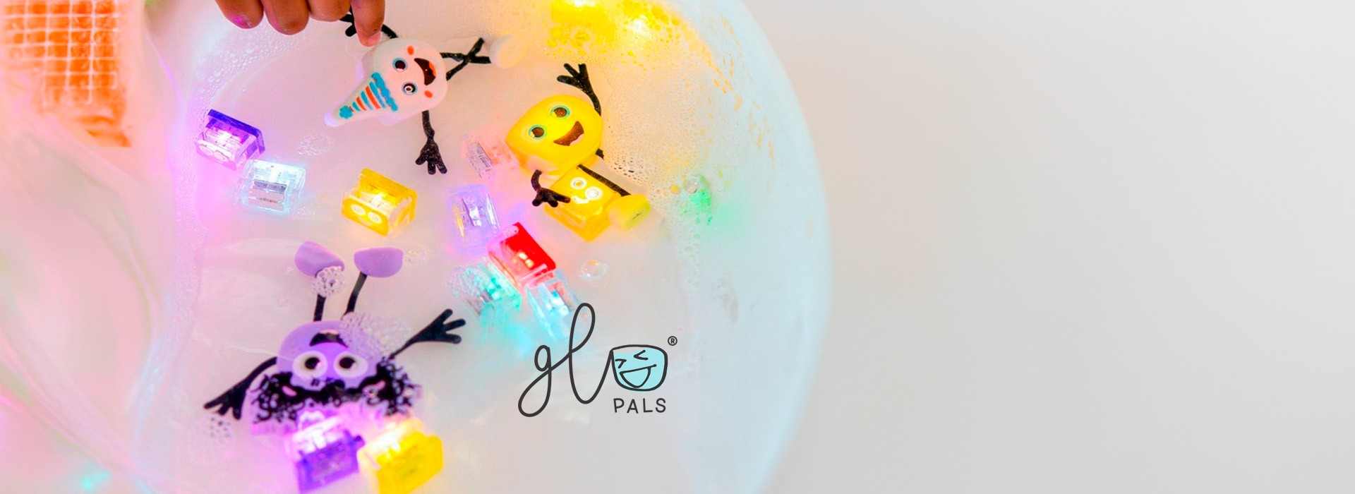 Coloridos cubitos para disfrutar de la hora del baño